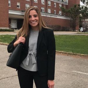 Meet your Posher, Taylor